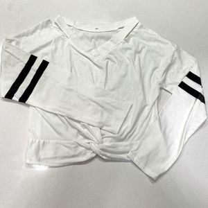 ***5/$20*** Long Sleeve Cropped T-shirt with Cold Shoulder – Medium (Juniors)